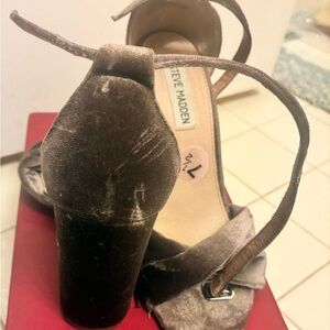 Steve Madden Velvet Taupe Block Heel Sandals with Ankle Tie